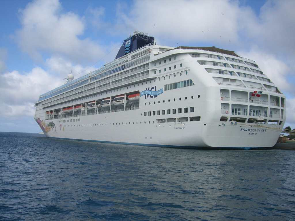 3 and 4 nights Bahama cruises with open bar on Norwegian for 299 The